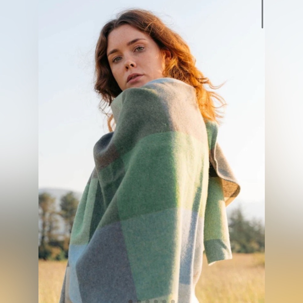 John Hanly | Green Lambswool Irish Cape